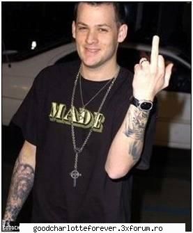 asa joel  :nebun: 
be bad :rotfl: poze cu joel